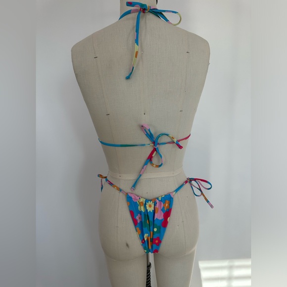 Spring bikini - Picture 3 of 3